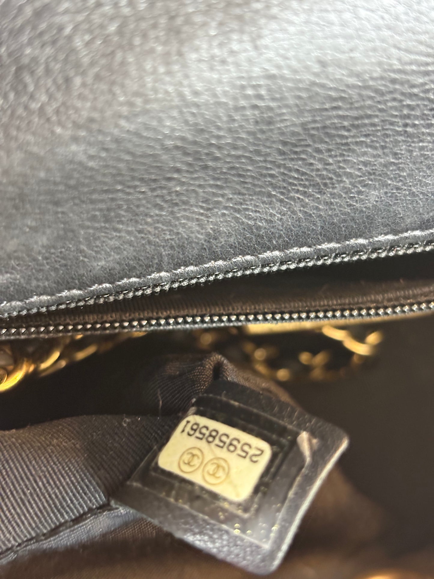 CHANEL Rock the Corner Flap