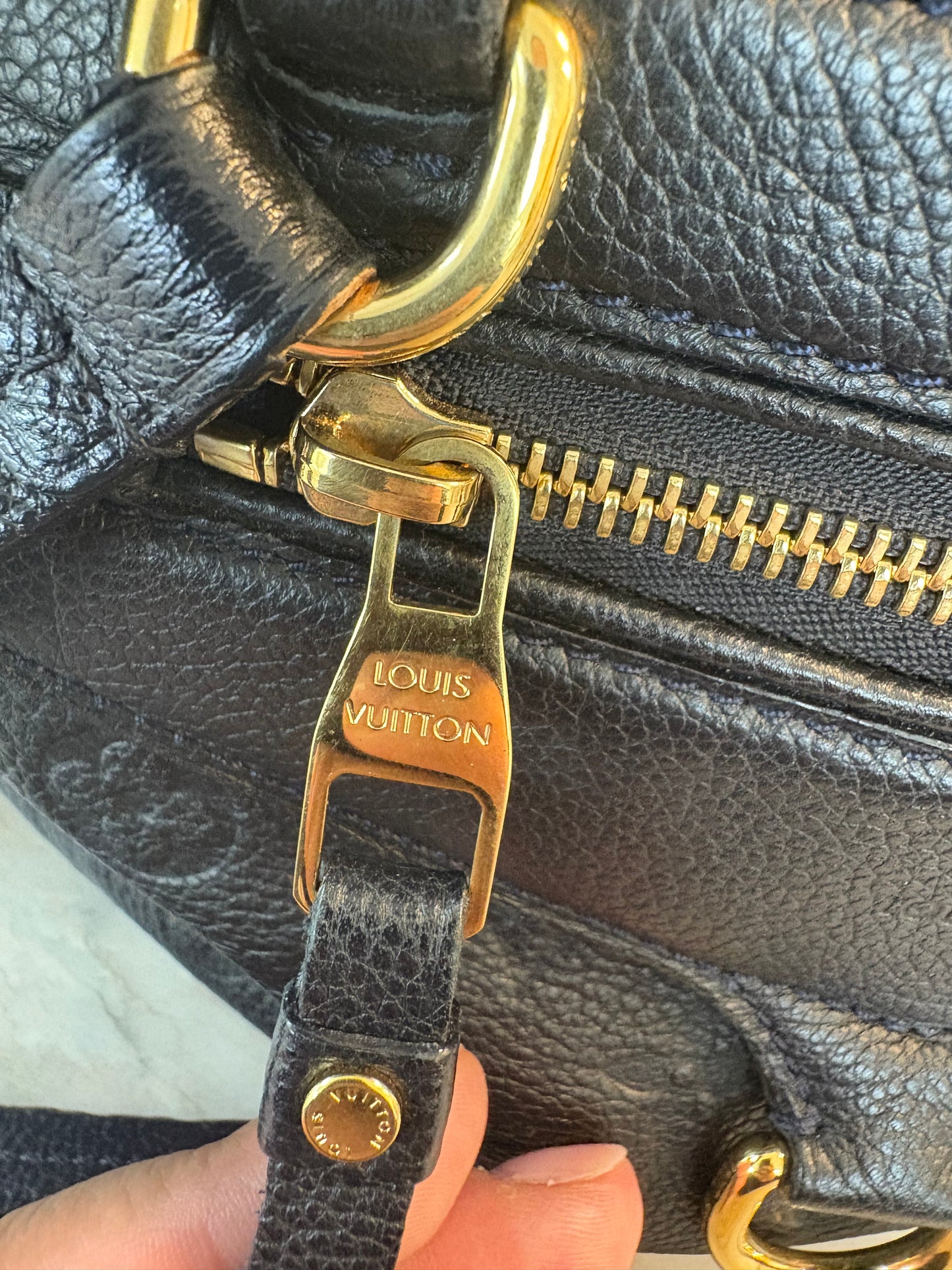 LOUIS VUITTON Lumineuse Empreinte