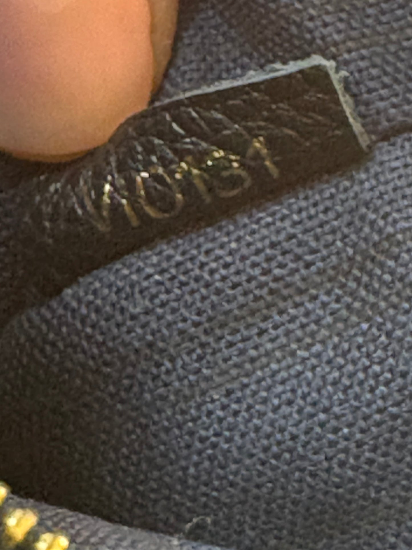 LOUIS VUITTON Lumineuse Empreinte