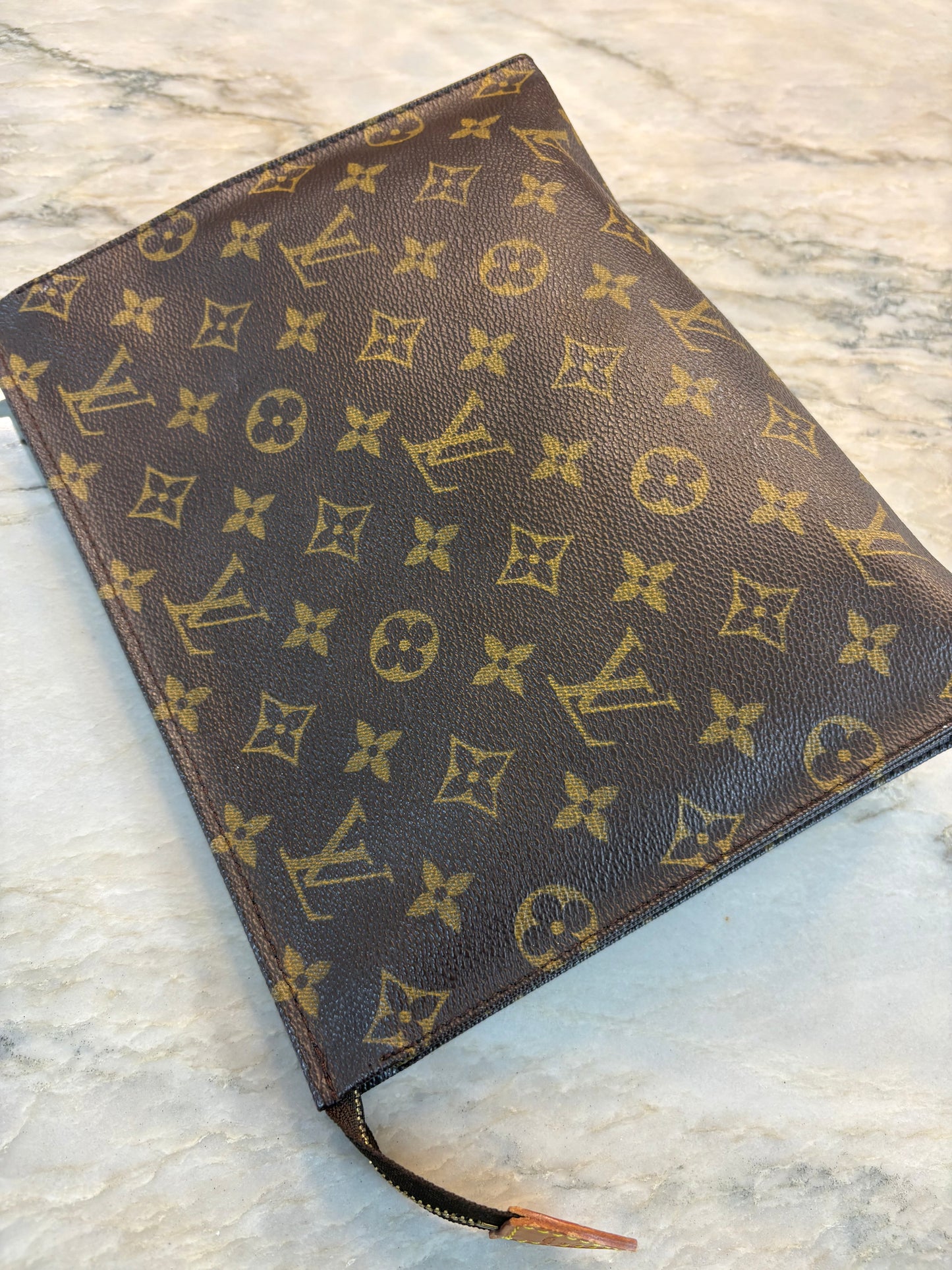 LOUIS VUITTON Monogram toiletry Pouch 26