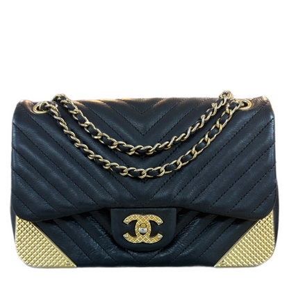 CHANEL Rock the Corner Flap