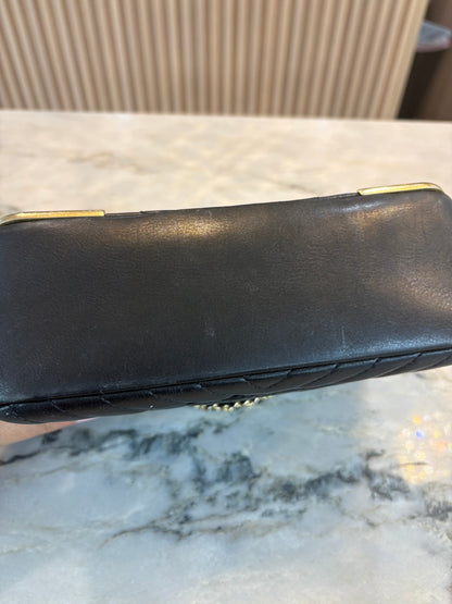 CHANEL Rock the Corner Flap
