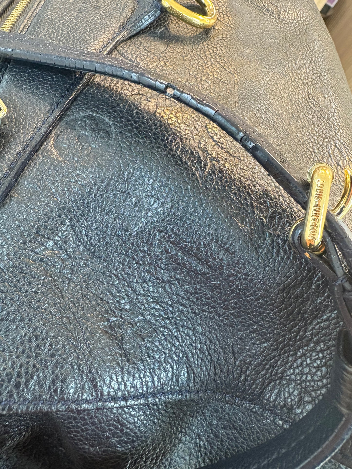 LOUIS VUITTON Lumineuse Empreinte