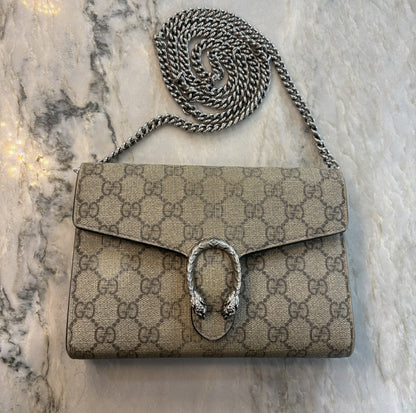 GUCCI GG Supreme Monogram Mini Dionysus Chain Wallet Black