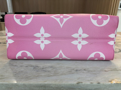 LOUIS VUITTON Monogram Escale Onthego GM Rouge