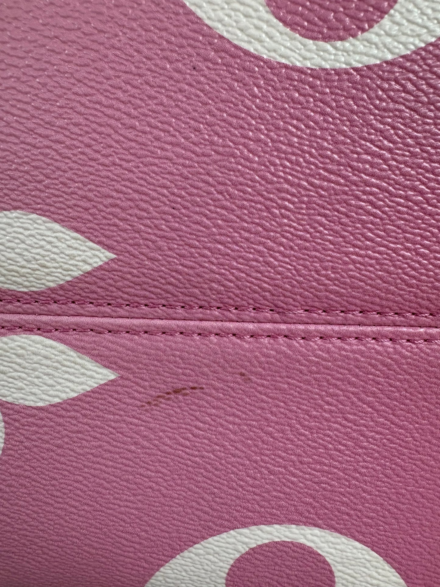 LOUIS VUITTON Monogram Escale Onthego GM Rouge