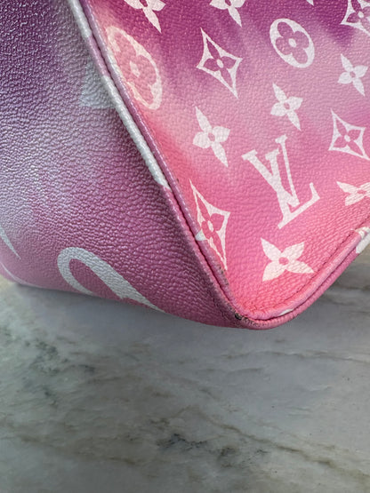 LOUIS VUITTON Monogram Escale Onthego GM Rouge